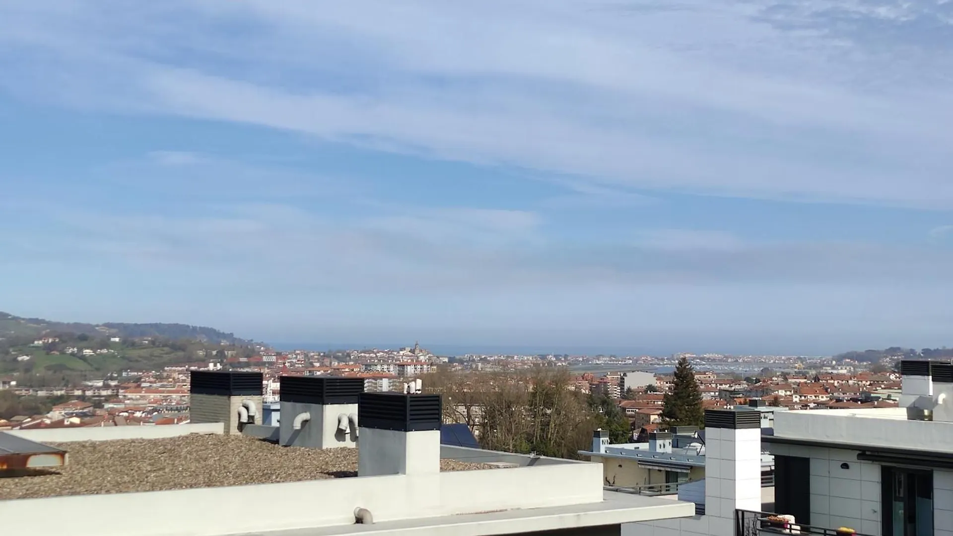 Pequena Habitacion Con Vistas イルン スペイン